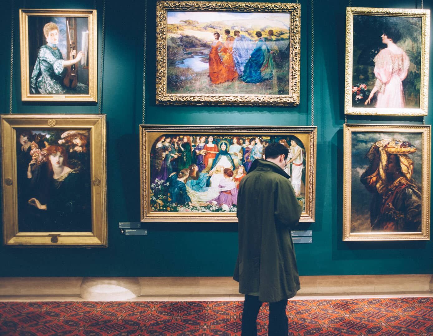 man-guy-museum-painting-art-photograph-1029609-pxhere.com_