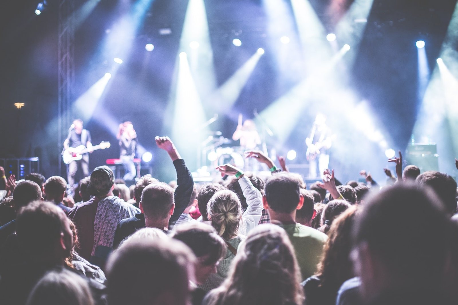 music-people-crowd-celebration-concert-singer-1268040-pxhere.com