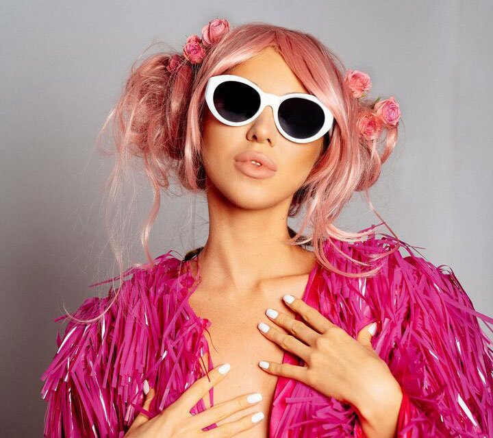 woman-glasses-lip-smile-vision-care-sunglasses-1647534-pxhere.com